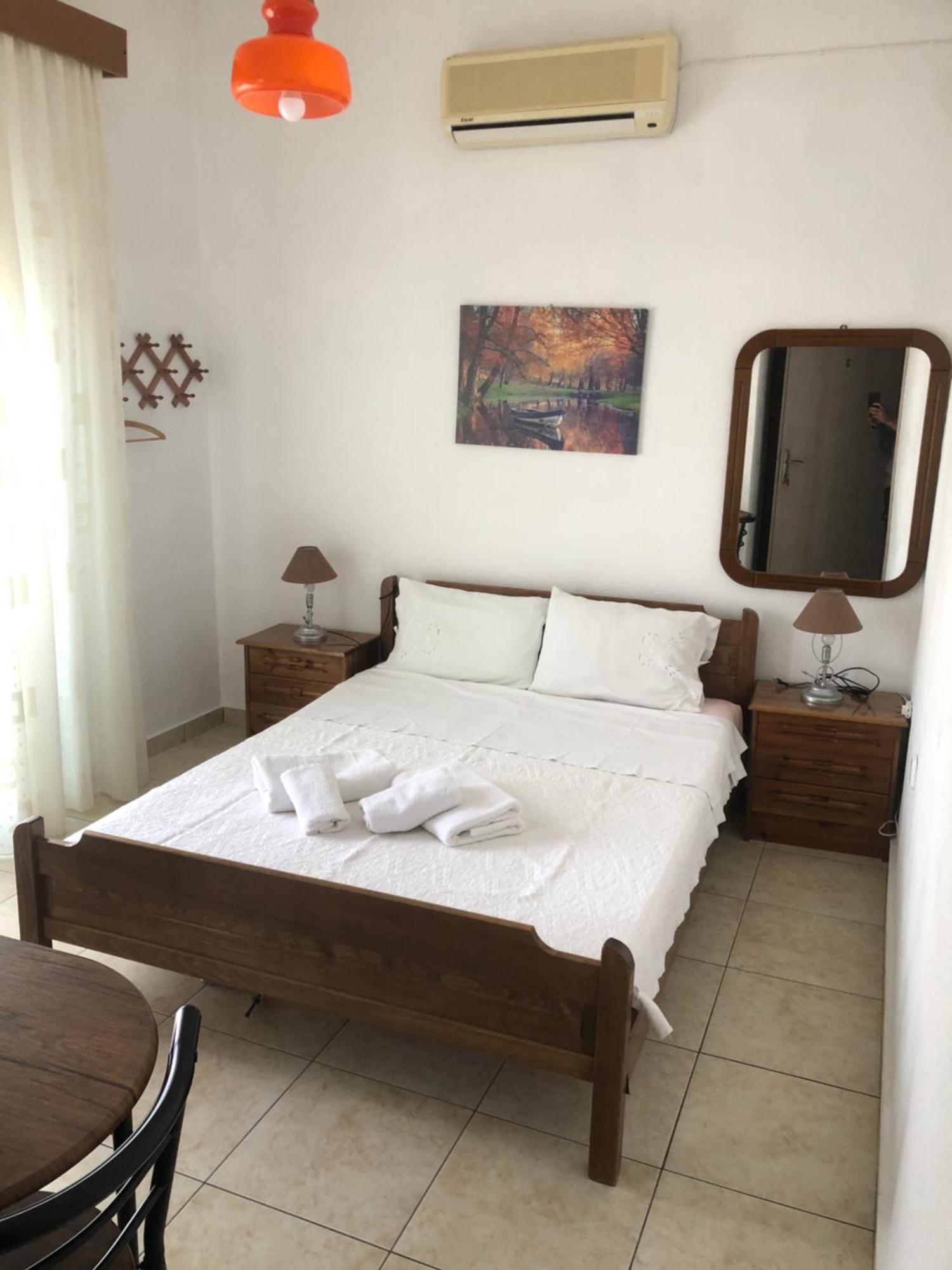 Nikos Rooms Néa Péramos Extérieur photo